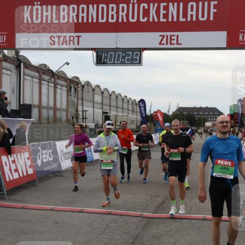 03.10.2025 - Köhlbrandbrückenlauf Julia Fischer http://msf.ph/oto/9026189 03.10.2025 16:00:29 Ziel 7027, 7105, 7116, 7202, 7233, 7271, 7276, 7287, 7301, 9188, 9189, 9240, 9391, 9491, 9717 meine-sportfotos.de