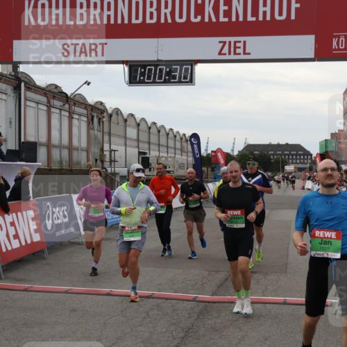 03.10.2025 - Köhlbrandbrückenlauf Julia Fischer http://msf.ph/oto/9026192 03.10.2025 16:00:30 Ziel 7027, 7105, 7116, 7202, 7233, 7276, 7287, 7301, 7327, 9188, 9189, 9240, 9391, 9491, 9717 meine-sportfotos.de