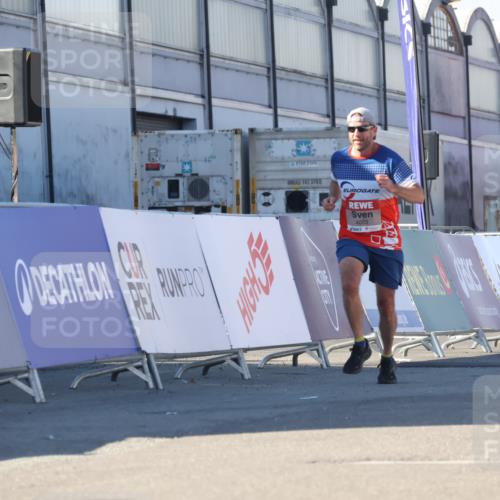 03.10.2025 - Köhlbrandbrückenlauf Luisa Fischer http://msf.ph/oto/9026204 03.10.2025 12:54:20 Ziel 4023, 4598 meine-sportfotos.de