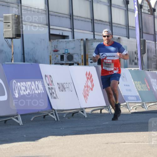 03.10.2025 - Köhlbrandbrückenlauf Luisa Fischer http://msf.ph/oto/9026207 03.10.2025 12:54:21 Ziel 4023, 4598 meine-sportfotos.de