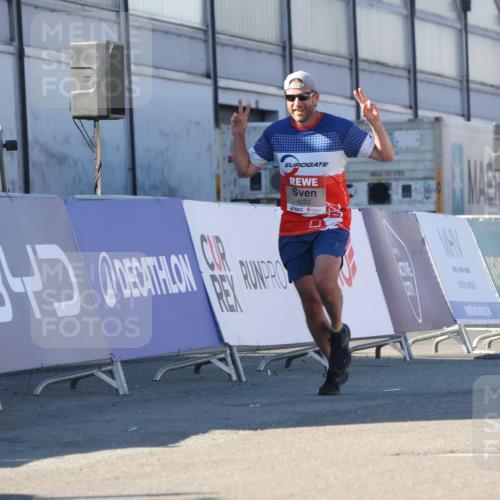 03.10.2025 - Köhlbrandbrückenlauf Luisa Fischer http://msf.ph/oto/9026215 03.10.2025 12:54:21 Ziel 4023, 4598 meine-sportfotos.de