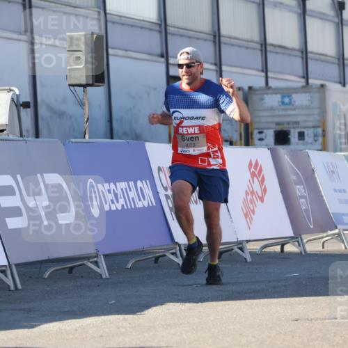 03.10.2025 - Köhlbrandbrückenlauf Luisa Fischer http://msf.ph/oto/9026219 03.10.2025 12:54:22 Ziel 4023, 4598 meine-sportfotos.de