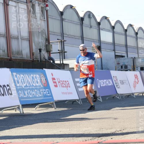 03.10.2025 - Köhlbrandbrückenlauf Luisa Fischer http://msf.ph/oto/9026229 03.10.2025 12:54:23 Ziel 4023, 4598 meine-sportfotos.de