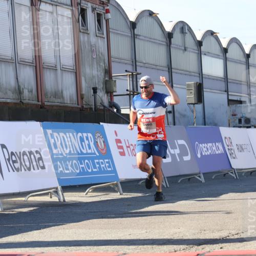 03.10.2025 - Köhlbrandbrückenlauf Luisa Fischer http://msf.ph/oto/9026233 03.10.2025 12:54:23 Ziel 4023, 4598 meine-sportfotos.de