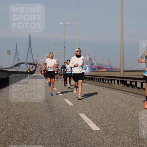 03.10.2025 - Köhlbrandbrückenlauf Fabian Wolf http://msf.ph/oto/9026272 03.10.2025 09:42:27 Position 3 3007 meine-sportfotos.de