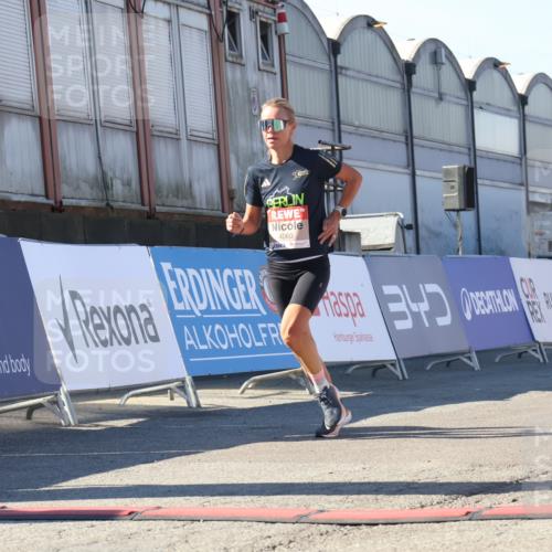 03.10.2025 - Köhlbrandbrückenlauf Luisa Fischer http://msf.ph/oto/9026290 03.10.2025 12:54:31 Ziel 4023, 4060, 4106, 4209 meine-sportfotos.de