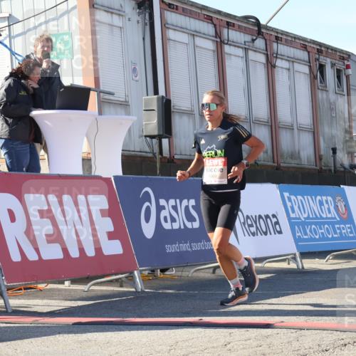 03.10.2025 - Köhlbrandbrückenlauf Luisa Fischer http://msf.ph/oto/9026297 03.10.2025 12:54:31 Ziel 4023, 4060, 4106, 4209 meine-sportfotos.de