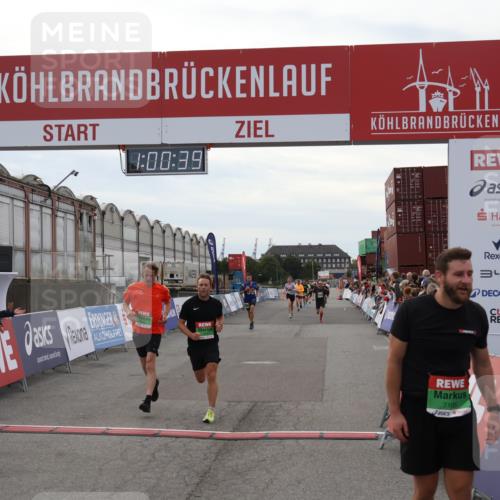 03.10.2025 - Köhlbrandbrückenlauf Julia Fischer http://msf.ph/oto/9026300 03.10.2025 16:00:40 Ziel 7189, 7202, 7259, 7287, 7327, 7818, 8811, 9188, 9189, 9240, 9391, 9568, 9717 meine-sportfotos.de