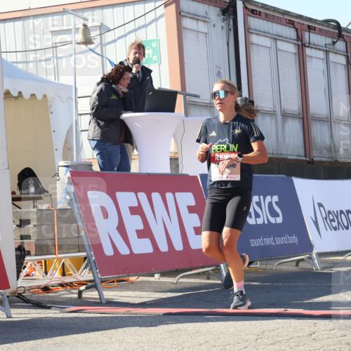 03.10.2025 - Köhlbrandbrückenlauf Luisa Fischer http://msf.ph/oto/9026302 03.10.2025 12:54:32 Ziel 4023, 4060, 4106, 4209 meine-sportfotos.de