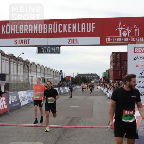 03.10.2025 - Köhlbrandbrückenlauf Julia Fischer http://msf.ph/oto/9026305 03.10.2025 16:00:40 Ziel 7189, 7202, 7259, 7287, 7327, 7818, 8811, 9188, 9189, 9240, 9391, 9568, 9717 meine-sportfotos.de