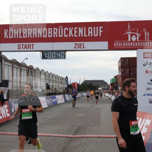03.10.2025 - Köhlbrandbrückenlauf Julia Fischer http://msf.ph/oto/9026315 03.10.2025 16:00:41 Ziel 7189, 7202, 7259, 7287, 7327, 7818, 8811, 9188, 9189, 9391, 9568 meine-sportfotos.de