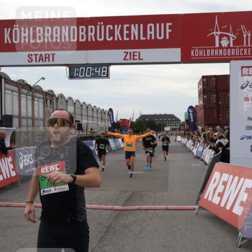 03.10.2025 - Köhlbrandbrückenlauf Julia Fischer http://msf.ph/oto/9026372 03.10.2025 16:00:48 Ziel 7189, 7223, 7259, 7522, 7561, 7584, 7600, 7818, 8811, 8883, 8940, 9568 meine-sportfotos.de
