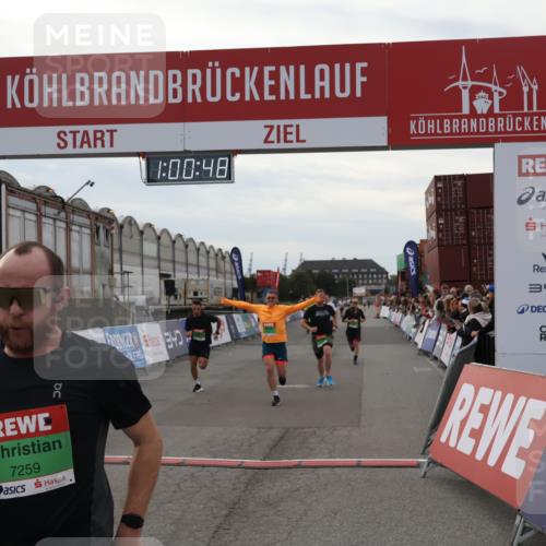 03.10.2025 - Köhlbrandbrückenlauf Julia Fischer http://msf.ph/oto/9026381 03.10.2025 16:00:49 Ziel 7189, 7223, 7259, 7522, 7561, 7584, 7600, 7818, 8811, 8883, 8940, 9568 meine-sportfotos.de