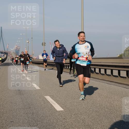 03.10.2025 - Köhlbrandbrückenlauf Fabian Wolf http://msf.ph/oto/9026384 03.10.2025 09:42:32 Position 3 2879 meine-sportfotos.de
