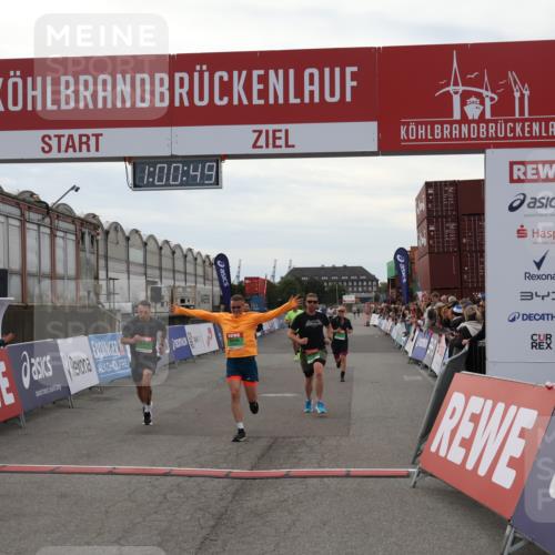 03.10.2025 - Köhlbrandbrückenlauf Julia Fischer http://msf.ph/oto/9026388 03.10.2025 16:00:49 Ziel 7189, 7223, 7259, 7522, 7561, 7584, 7600, 7818, 8811, 8883, 8940, 9568 meine-sportfotos.de