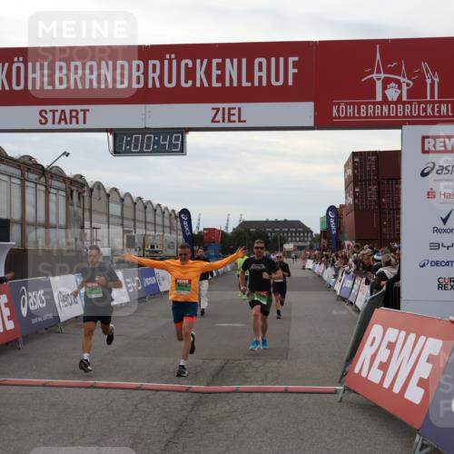 03.10.2025 - Köhlbrandbrückenlauf Julia Fischer http://msf.ph/oto/9026395 03.10.2025 16:00:50 Ziel 7189, 7223, 7259, 7522, 7561, 7584, 7600, 8811, 8883, 8940, 9568 meine-sportfotos.de