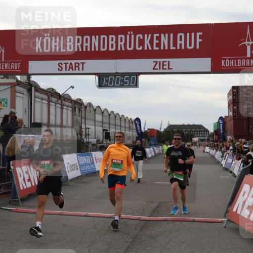 03.10.2025 - Köhlbrandbrückenlauf Julia Fischer http://msf.ph/oto/9026403 03.10.2025 16:00:50 Ziel 7189, 7223, 7259, 7522, 7561, 7584, 7600, 8811, 8883, 8940, 9568 meine-sportfotos.de