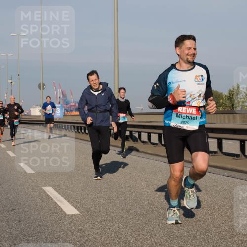 03.10.2025 - Köhlbrandbrückenlauf Fabian Wolf http://msf.ph/oto/9026416 03.10.2025 09:42:32 Position 3 2879 meine-sportfotos.de