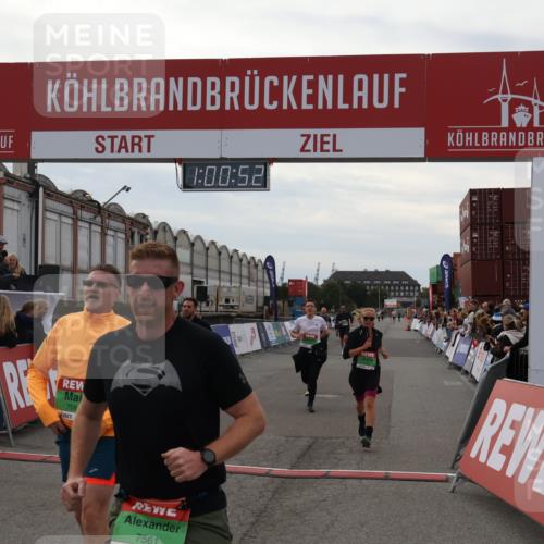 03.10.2025 - Köhlbrandbrückenlauf Julia Fischer http://msf.ph/oto/9026425 03.10.2025 16:00:52 Ziel 7189, 7223, 7259, 7522, 7561, 7584, 7600, 8676, 8811, 8883, 8940, 9736 meine-sportfotos.de