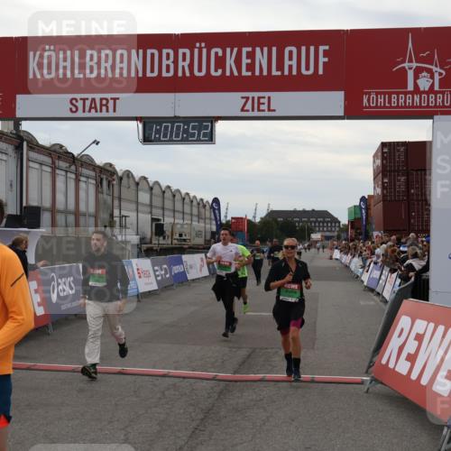 03.10.2025 - Köhlbrandbrückenlauf Julia Fischer http://msf.ph/oto/9026434 03.10.2025 16:00:53 Ziel 7189, 7223, 7259, 7522, 7561, 7584, 7600, 8676, 8811, 8883, 8940, 9736 meine-sportfotos.de