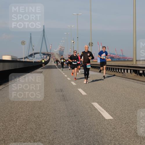03.10.2025 - Köhlbrandbrückenlauf Fabian Wolf http://msf.ph/oto/9026441 03.10.2025 09:42:34 Position 3  meine-sportfotos.de