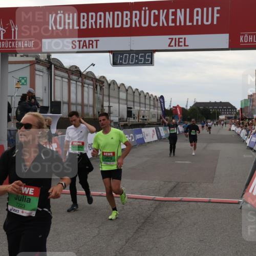 03.10.2025 - Köhlbrandbrückenlauf Julia Fischer http://msf.ph/oto/9026469 03.10.2025 16:00:55 Ziel 7189, 7223, 7259, 7522, 7561, 7584, 7600, 8676, 8883, 8940, 9736 meine-sportfotos.de