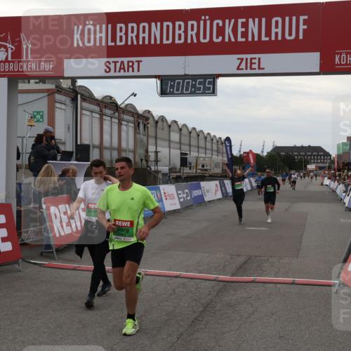 03.10.2025 - Köhlbrandbrückenlauf Julia Fischer http://msf.ph/oto/9026471 03.10.2025 16:00:55 Ziel 7189, 7223, 7259, 7522, 7561, 7584, 7600, 8676, 8883, 8940, 9736 meine-sportfotos.de