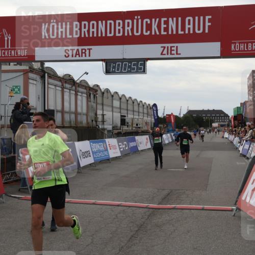 03.10.2025 - Köhlbrandbrückenlauf Julia Fischer http://msf.ph/oto/9026477 03.10.2025 16:00:56 Ziel 7189, 7223, 7259, 7294, 7522, 7561, 7584, 7600, 8676, 8883, 8940, 9736 meine-sportfotos.de