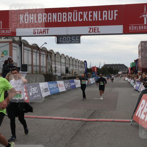 03.10.2025 - Köhlbrandbrückenlauf Julia Fischer http://msf.ph/oto/9026482 03.10.2025 16:00:56 Ziel 7189, 7223, 7259, 7294, 7522, 7561, 7584, 7600, 8676, 8883, 8940, 9736 meine-sportfotos.de