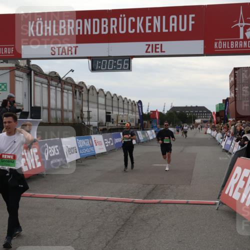03.10.2025 - Köhlbrandbrückenlauf Julia Fischer http://msf.ph/oto/9026488 03.10.2025 16:00:56 Ziel 7189, 7223, 7259, 7294, 7522, 7561, 7584, 7600, 8676, 8883, 8940, 9736 meine-sportfotos.de