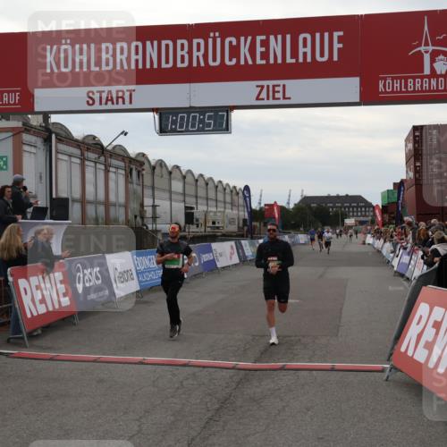 03.10.2025 - Köhlbrandbrückenlauf Julia Fischer http://msf.ph/oto/9026500 03.10.2025 16:00:57 Ziel 7223, 7294, 7522, 7561, 7584, 7600, 8676, 8883, 8940, 9736 meine-sportfotos.de