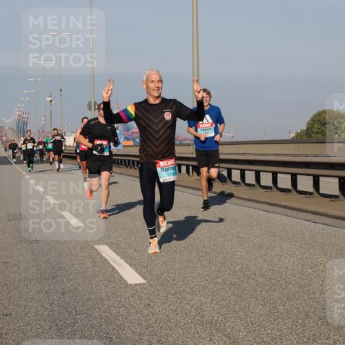 03.10.2025 - Köhlbrandbrückenlauf Fabian Wolf http://msf.ph/oto/9026505 03.10.2025 09:42:37 Position 3 1020 meine-sportfotos.de