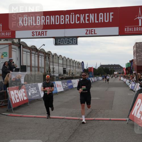 03.10.2025 - Köhlbrandbrückenlauf Julia Fischer http://msf.ph/oto/9026506 03.10.2025 16:00:58 Ziel 7223, 7294, 7522, 7561, 7584, 7600, 8676, 8883, 8940, 9736 meine-sportfotos.de