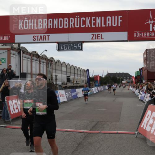 03.10.2025 - Köhlbrandbrückenlauf Julia Fischer http://msf.ph/oto/9026524 03.10.2025 16:00:59 Ziel 7223, 7294, 7522, 7561, 7584, 7600, 8676, 8883, 8940, 9736 meine-sportfotos.de