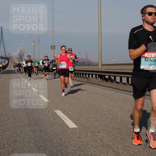 03.10.2025 - Köhlbrandbrückenlauf Fabian Wolf http://msf.ph/oto/9026545 03.10.2025 09:42:39 Position 3 3249, 1085 meine-sportfotos.de