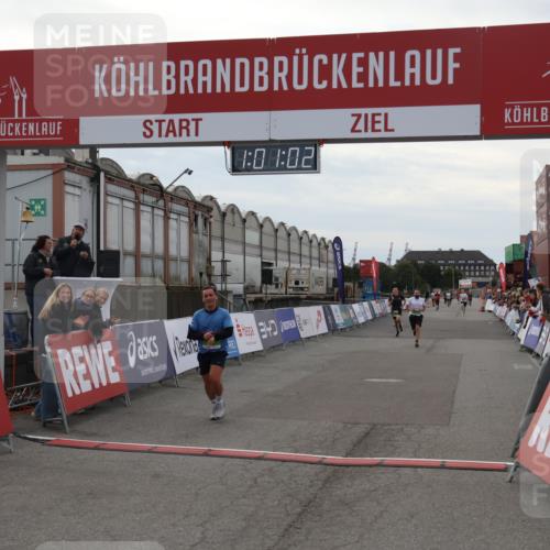 03.10.2025 - Köhlbrandbrückenlauf Julia Fischer http://msf.ph/oto/9026549 03.10.2025 16:01:02 Ziel 7223, 7294, 7396, 7522, 8676, 8855, 8883, 8940, 9736 meine-sportfotos.de