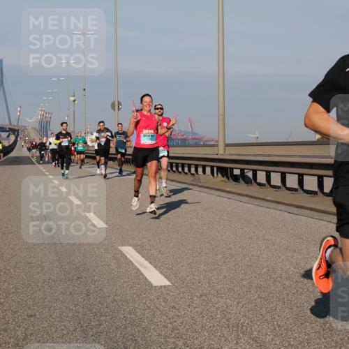 03.10.2025 - Köhlbrandbrückenlauf Fabian Wolf http://msf.ph/oto/9026552 03.10.2025 09:42:40 Position 3  meine-sportfotos.de