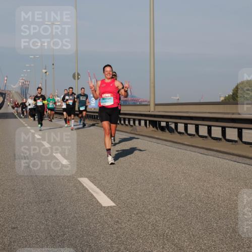03.10.2025 - Köhlbrandbrückenlauf Fabian Wolf http://msf.ph/oto/9026563 03.10.2025 09:42:40 Position 3 3249 meine-sportfotos.de