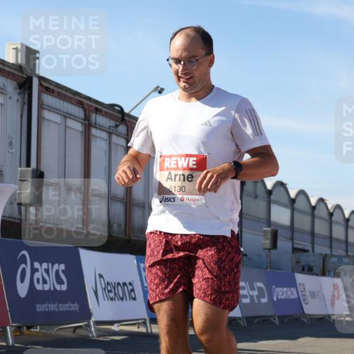 03.10.2025 - Köhlbrandbrückenlauf Luisa Fischer http://msf.ph/oto/9026568 03.10.2025 12:55:13 Ziel 6130, 6410 meine-sportfotos.de