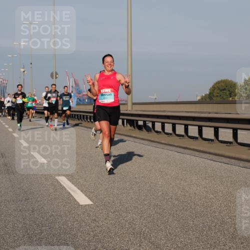 03.10.2025 - Köhlbrandbrückenlauf Fabian Wolf http://msf.ph/oto/9026588 03.10.2025 09:42:41 Position 3 3249 meine-sportfotos.de
