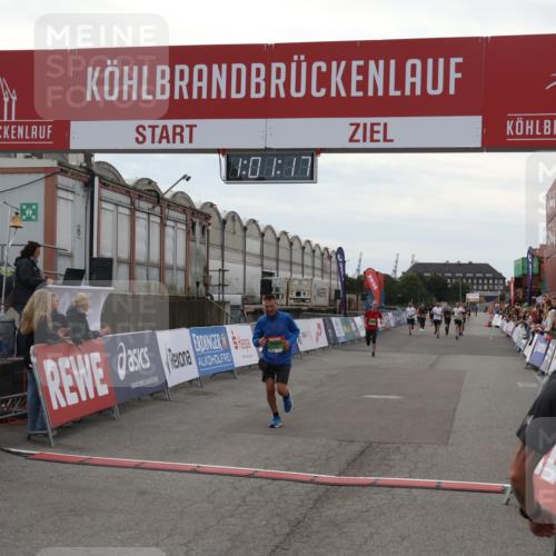 03.10.2025 - Köhlbrandbrückenlauf Julia Fischer http://msf.ph/oto/9026596 03.10.2025 16:01:17 Ziel 7282, 7398, 8855, 9346, 9589 meine-sportfotos.de
