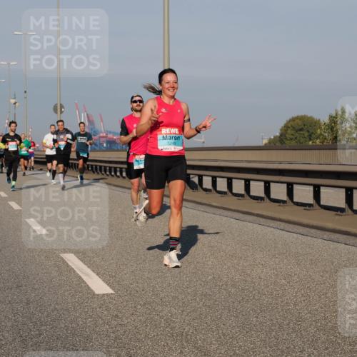 03.10.2025 - Köhlbrandbrückenlauf Fabian Wolf http://msf.ph/oto/9026600 03.10.2025 09:42:41 Position 3 3249 meine-sportfotos.de