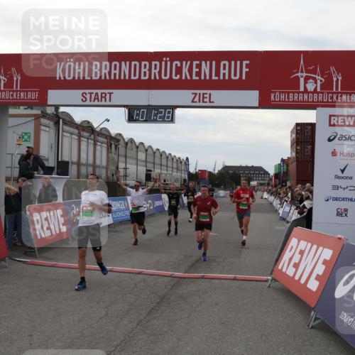 03.10.2025 - Köhlbrandbrückenlauf Julia Fischer http://msf.ph/oto/9026653 03.10.2025 16:01:28 Ziel 7266, 7282, 7320, 7342, 7364, 7372, 7965, 8807, 9129, 9346 meine-sportfotos.de