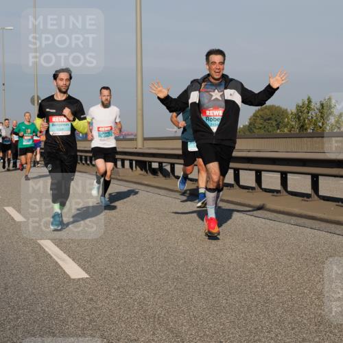 03.10.2025 - Köhlbrandbrückenlauf Fabian Wolf http://msf.ph/oto/9026693 03.10.2025 09:42:46 Position 3 1224, 2934 meine-sportfotos.de