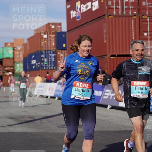 03.10.2025 - Köhlbrandbrückenlauf Michael Burmester http://msf.ph/oto/9026716 03.10.2025 10:30:21 Ziel 2037, 2267, 2342, 2343, 2386, 2497, 2498, 2726, 2727, 3657 meine-sportfotos.de