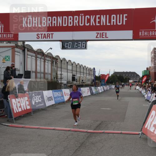03.10.2025 - Köhlbrandbrückenlauf Julia Fischer http://msf.ph/oto/9026722 03.10.2025 16:01:39 Ziel 7144, 7266, 7320, 7342, 7805, 8800, 8807, 8990, 9129, 9453 meine-sportfotos.de