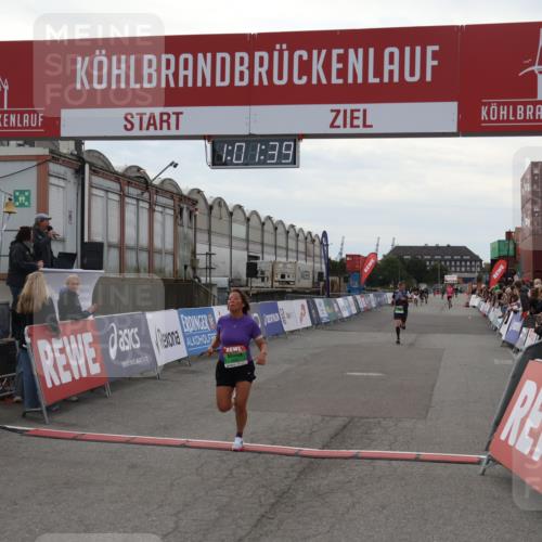 03.10.2025 - Köhlbrandbrückenlauf Julia Fischer http://msf.ph/oto/9026726 03.10.2025 16:01:39 Ziel 7144, 7266, 7320, 7342, 7805, 8800, 8807, 8990, 9129, 9453 meine-sportfotos.de