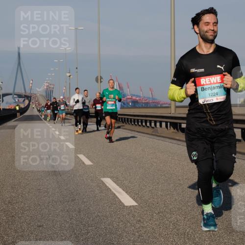 03.10.2025 - Köhlbrandbrückenlauf Fabian Wolf http://msf.ph/oto/9026738 03.10.2025 09:42:47 Position 3 1224, 96 meine-sportfotos.de