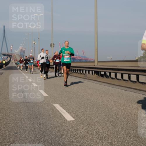 03.10.2025 - Köhlbrandbrückenlauf Fabian Wolf http://msf.ph/oto/9026762 03.10.2025 09:42:48 Position 3 1036 meine-sportfotos.de