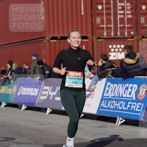 03.10.2025 - Köhlbrandbrückenlauf Michael Burmester http://msf.ph/oto/9026780 03.10.2025 10:30:25 Ziel 2037, 2342, 2343, 2386, 2533, 2554, 3129 meine-sportfotos.de